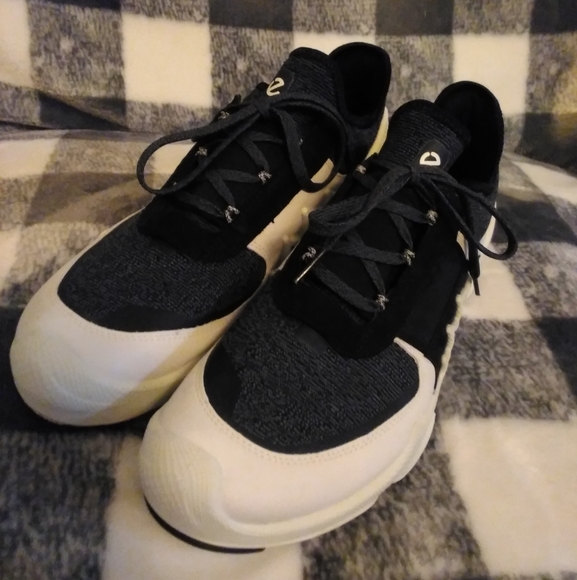 Ecco Women's Biom Cross Trainers - Picture 6 of 9